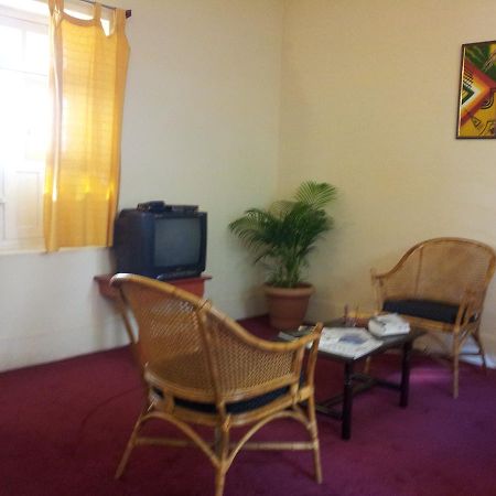 Hotel Maurya Мисор Екстериор снимка